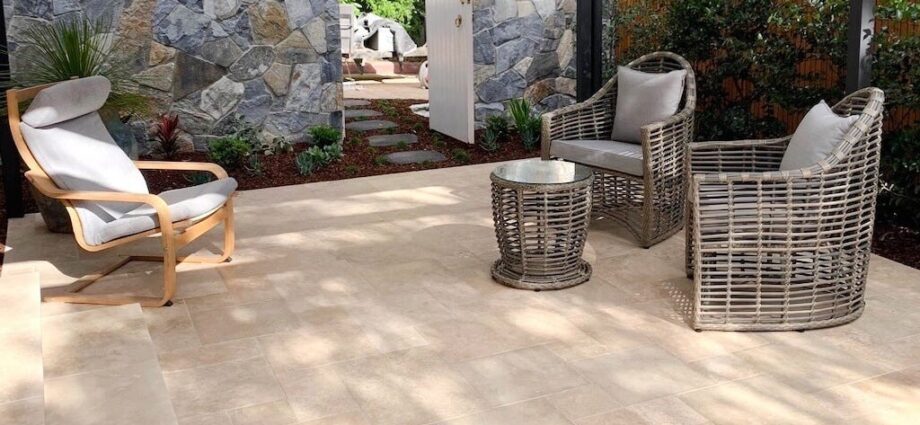 smooth sandstone paving 900 x 600